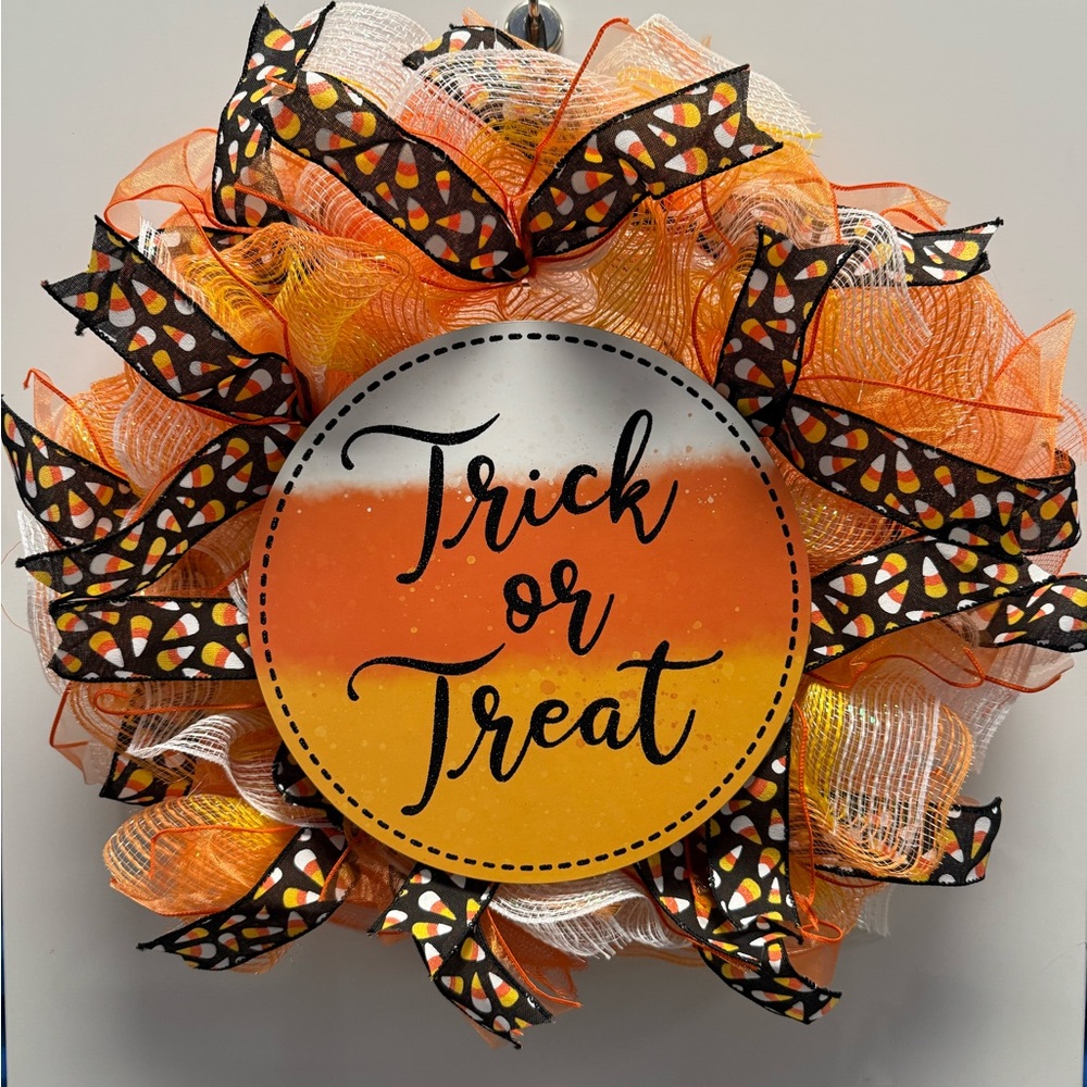 Candy Corn Ombre 'Trick or Treat' Wreath
